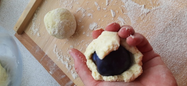 Slivkové gule z tvarohového cesta (fotorecept) - obrázok 4