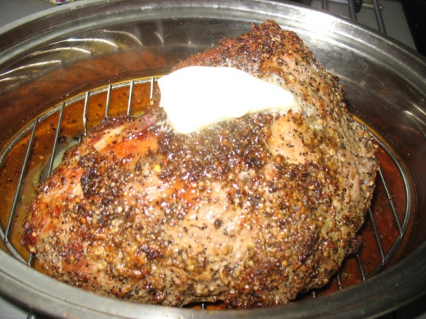 Teľací roastbeef so šípkovou omáčkou a plnenými pečenými zemiakmi (fotorecept) - obrázok 3