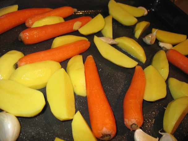 Bravčové paličky s prosciutom a pečenými zemiakmi - obrázok 1