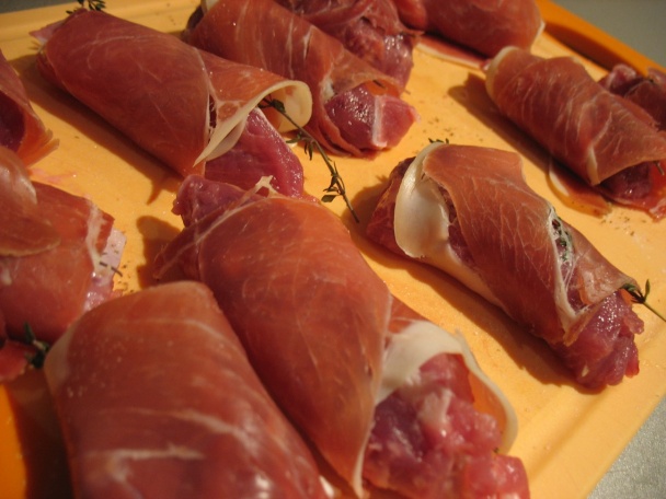 Bravčové paličky s prosciutom a pečenými zemiakmi - obrázok 3