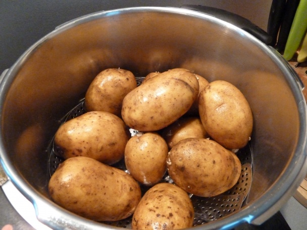 Kurča a la bažant a šťuchané zemiaky s pečeným cesnakom (fotorecept) - obrázok 2