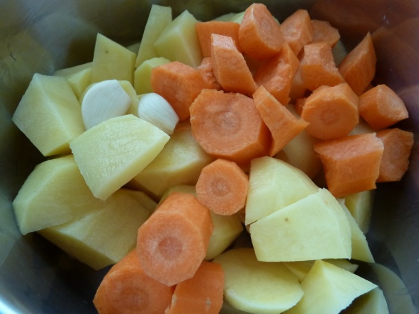 Losos na citrusoch so zemiakovým a mrkvovým pyré s citrónovým  tymiánom (fotorecept) - obrázok 3