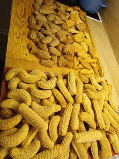 Vianočné pečivo - fúkané orechové rožky  - obrázok 3