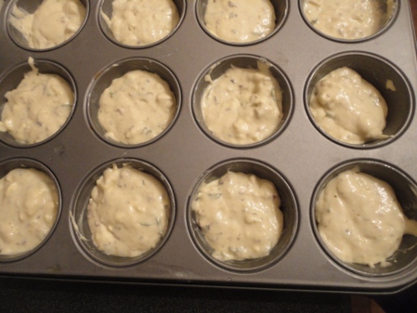 Bazalkové muffiny s kozím camembertom (fotorecept) - obrázok 2