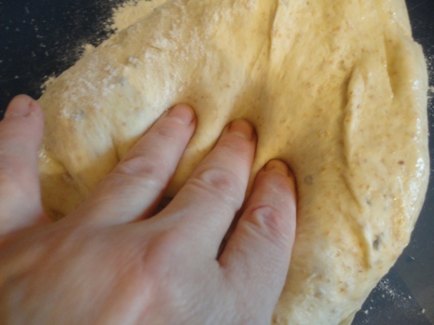 Bryndzovo-syrové bochníčky s kváskom Tangzhong (fotorecept) - obrázok 3