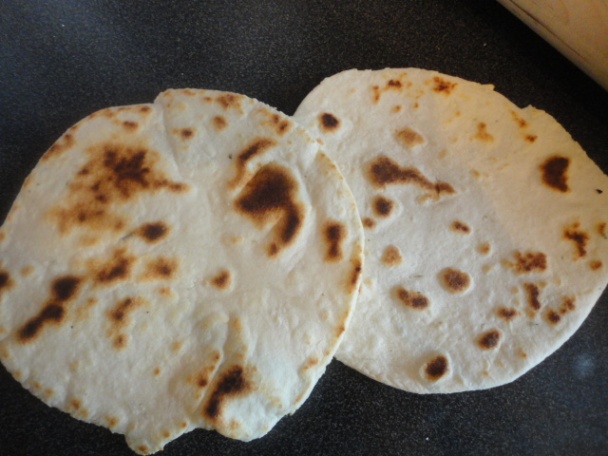 Domáce tortily s kelovým šalátom (fotorecept) - obrázok 10