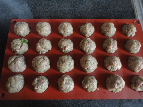 Bravčové miniguličky s citrusovou glazúrou (fotorecept) - obrázok 5