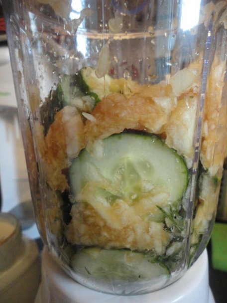 Uhorkovo-jablkový krém s údeným lososom (fotorecept) - obrázok 3