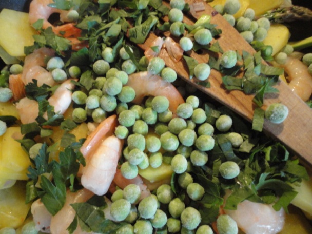 Tortilla so špargľou a hráškom (fotorecept) - obrázok 6