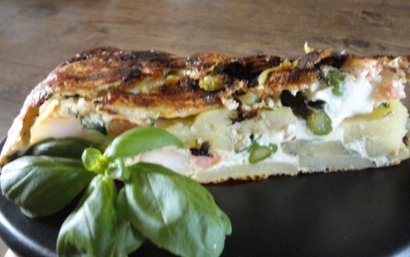 Tortilla so špargľou a hráškom (fotorecept) - obrázok 11