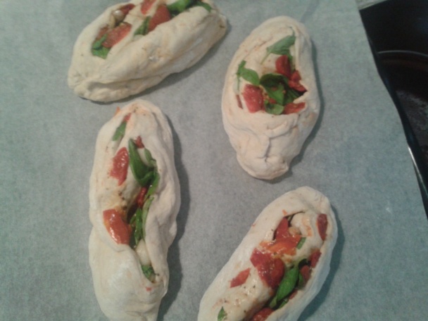 Bochníčky s restovanými paradajkami a cesnakom - obrázok 13