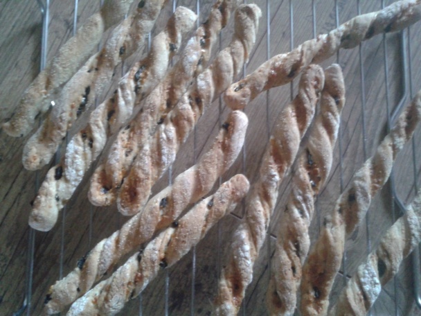 Grissini s olivami, bylinkami a pecorinom (fotorecept) - obrázok 11