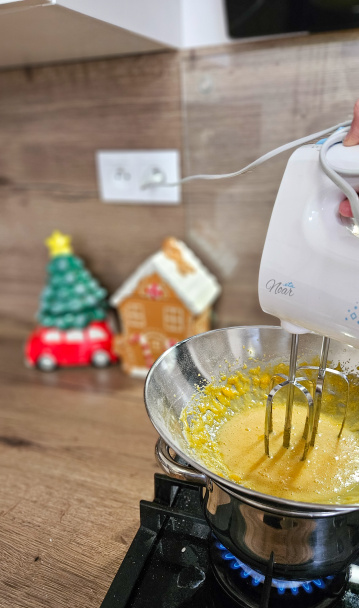 Náš tradičný vianočný vaječný likér (fotorecept) - obrázok 1