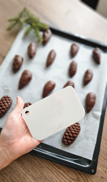 Vianočné zasnežené šišky (fotorecept) - obrázok 4