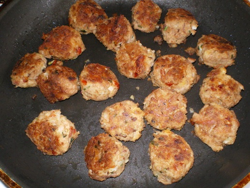 Špagety s tuniakovými guľkami (fotorecept) - obrázok 4