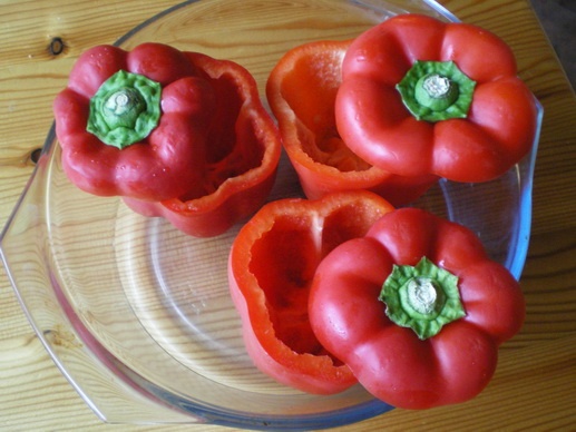 Červené papriky plnené tarhoňou (fotorecept) - obrázok 1