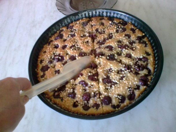 Hrnčekový višňový koláč (fotorecept) - obrázok 9