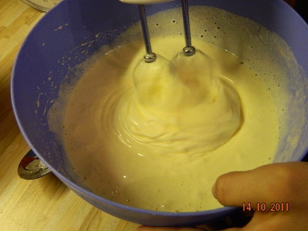 Šťavnaté ovocno-smotanové rezy (fotorecept) - obrázok 1