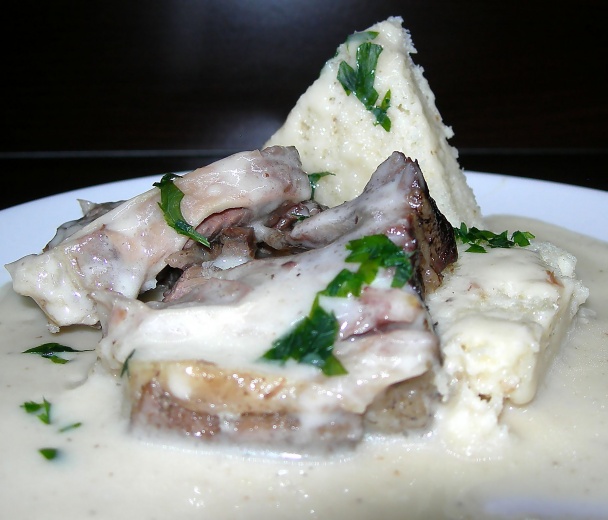 Hovädzie rebro s chrenovou omáčkou - obrázok 2