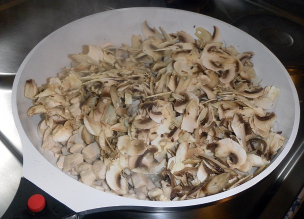 Orechovo-šampiňónová omáčka - obrázok 3