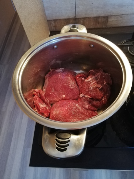 Hovädzie líčka na víne (fotorecept) - obrázok 1