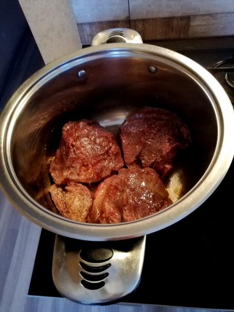 Hovädzie líčka na víne (fotorecept) - obrázok 2
