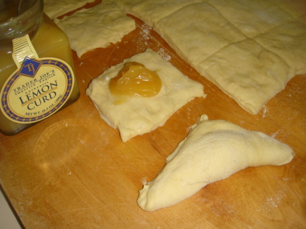 Citrónový koláč  (Lemon-Foldovers Coffecake) - obrázok 3