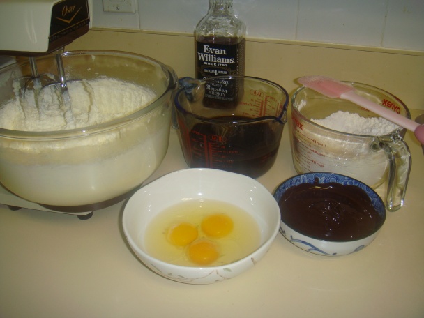 Opitá bábovka (Whiskey-soaked Chocolate Bundt cake) (fotorecept) - obrázok 3