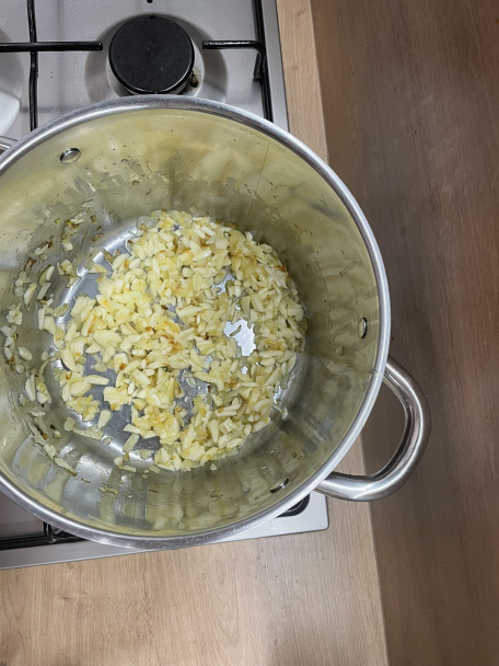 Krémová cesnačka s chrumkavými krutónmi (fotorecept) - obrázok 1