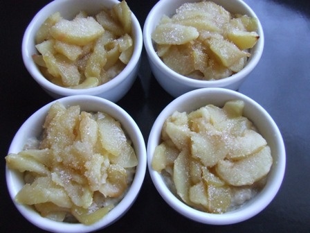 Kaša z ovsených vločiek s pečenými karamelizovanými jablkami (fotorecept) - obrázok 3