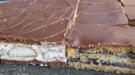 Babkin krémový zákusok s piškótami - obrázok 1