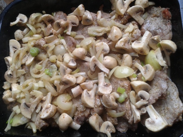 Krkovička pečená na kremžskej horčici a šampiňónoch (fotorecept) - obrázok 3