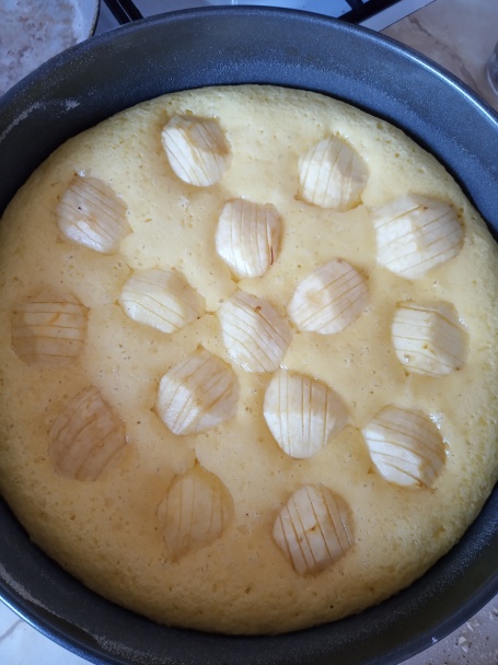 Jablkový koláč s medom a orieškami (fotorecept) - obrázok 3