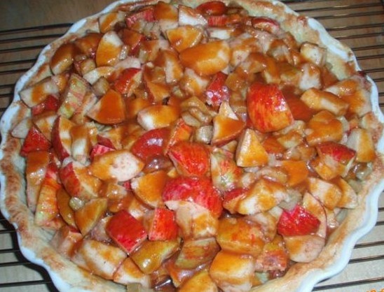 Jablkový koláč s karamelom a posýpkou (fotorecept) - obrázok 10