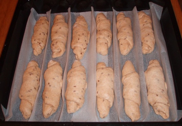 Špaldové kváskové rožky - obrázok 4