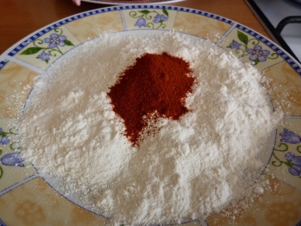 Zapekaná krkovička,  šťouchané brambory, paradajkový šalát (fotorecept) - obrázok 1