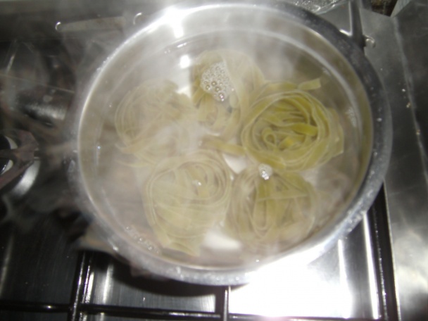 Tagliatelle s petržlenovým pestom - obrázok 1