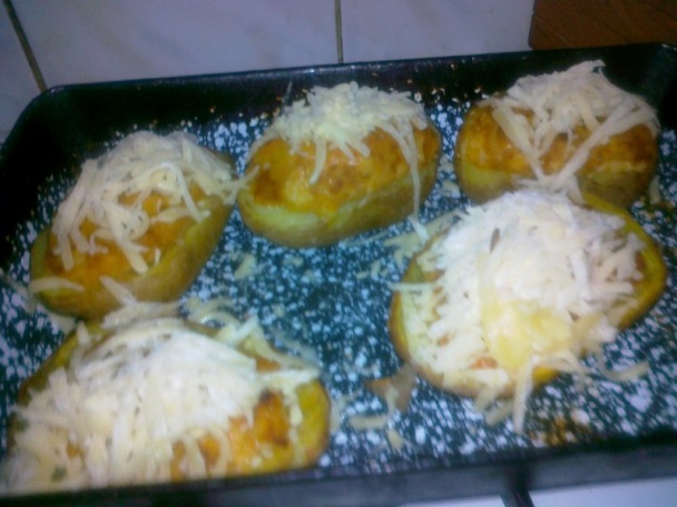 Plnené pečené zemiaky - obrázok 5