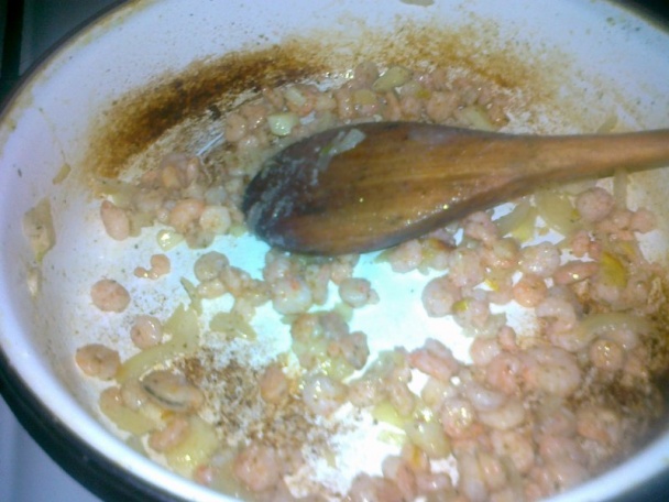 Krevety na ananáse s bielym jogurtom - obrázok 1