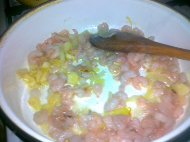 Krevety na ananáse s bielym jogurtom - obrázok 2