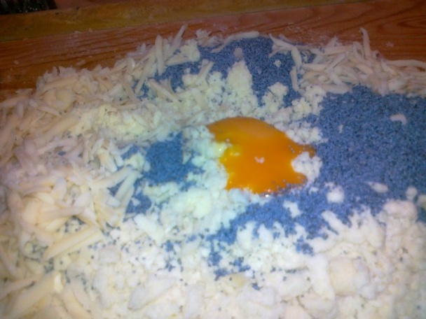 Karí-makovo-sezamové slané štangličky - obrázok 2