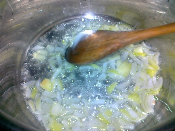 Novoročný bravčový guláš na červenom víne - obrázok 1