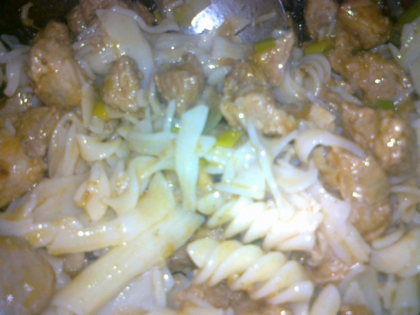 Plnené palacinkové mešce so syrovou omáčkou /fotorecept/ - obrázok 1