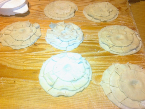 Vyprážané ružičky (fotorecept) - obrázok 1