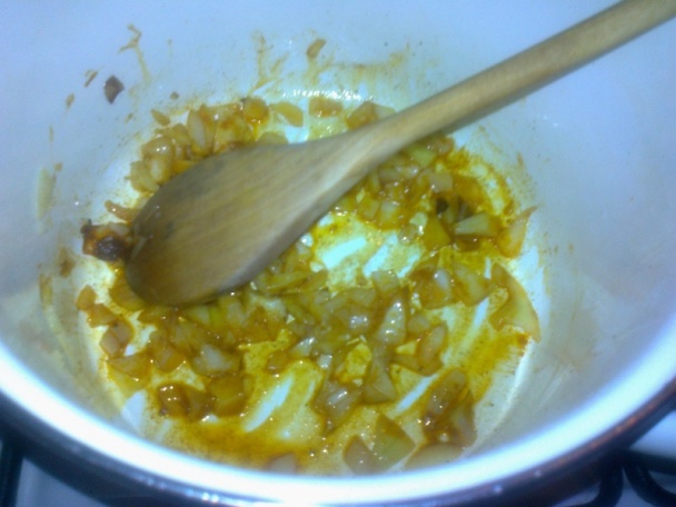 Šošovicový prívarok s údenou krkovičkou a cibuľkovými kolieskami (fotorecept) - obrázok 2