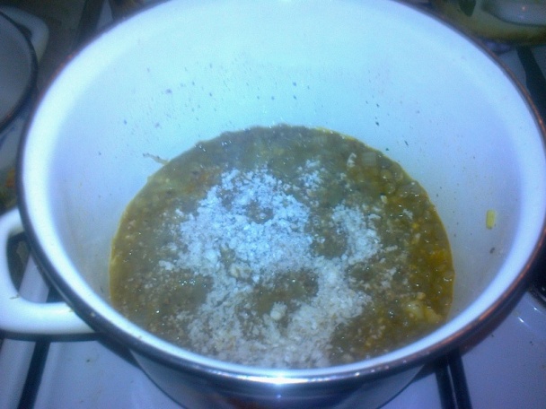 Šošovicový prívarok s údenou krkovičkou a cibuľkovými kolieskami (fotorecept) - obrázok 4