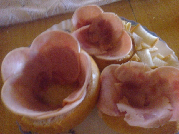 Plnené zapekané žemle so šunkou, vajcom a syrom (fotorecept) - obrázok 2