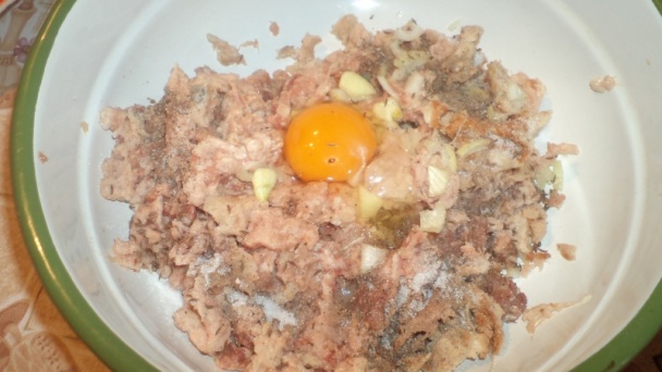 Mleté mäso v čepcovej sieťke (fotorecept) - obrázok 1