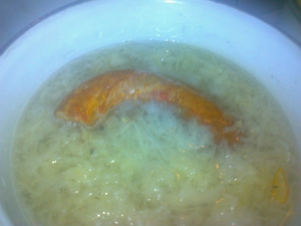 Perkelt v kapustnici s klobáskou a hríbami /fotorecept/ - obrázok 2