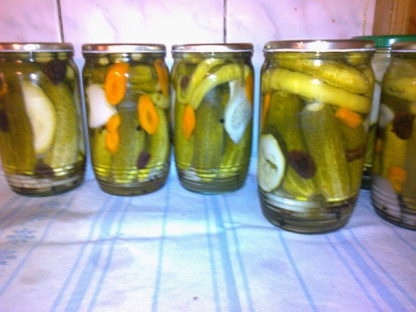 Zavárané uhorky ako ich robí Izka (fotorecept) - obrázok 6